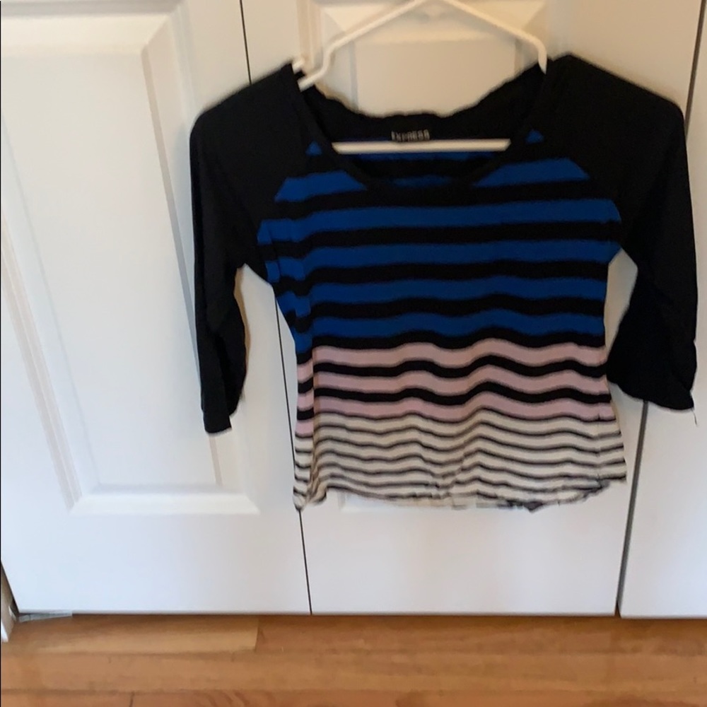 Scoop neck t shirt with 3 quarter sleeves